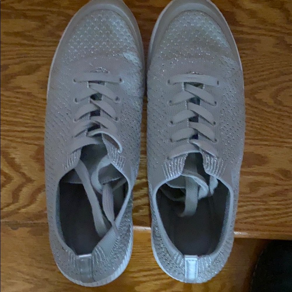 Easy Spirit shoes size 9
